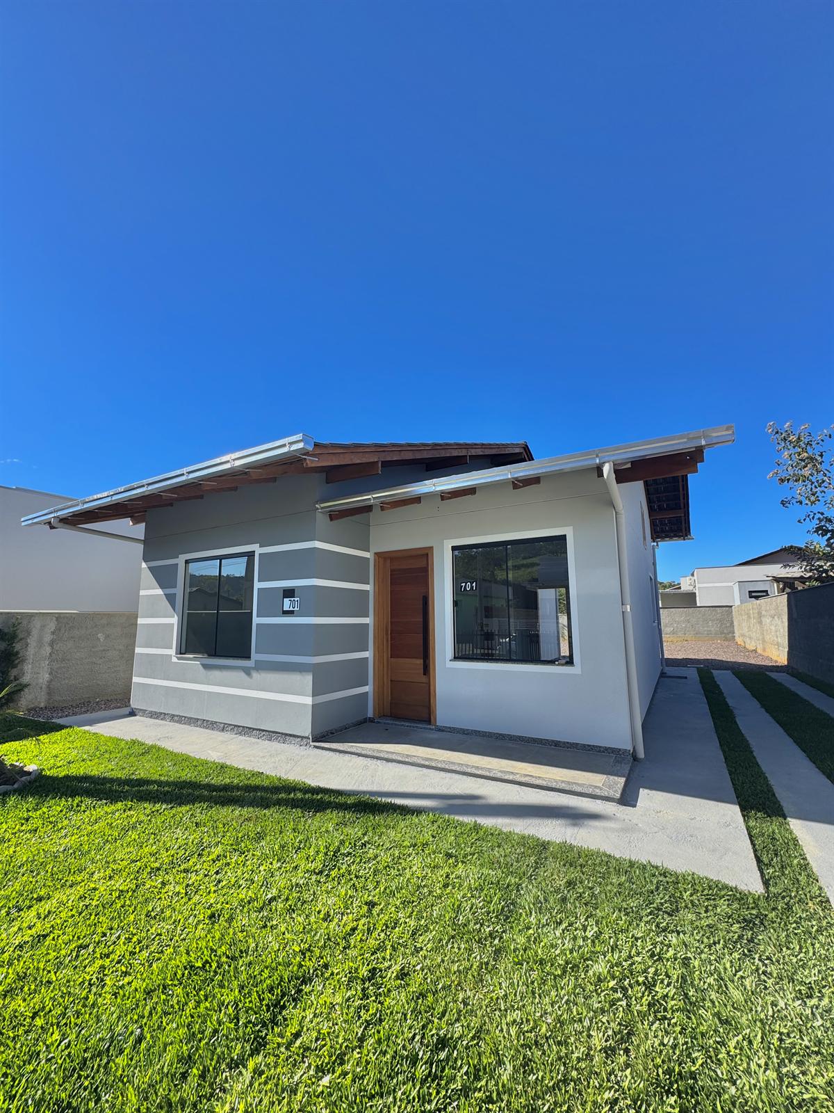 Imóvel 02 à venda em Indaial: casa com 2 quartos sendo 1 suíte